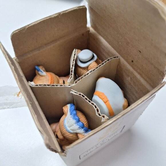 Homco 5312 Bear Indian Pilgrim Thanksgiving Figurines Knick Knack Fall Native - Picture 5 of 8